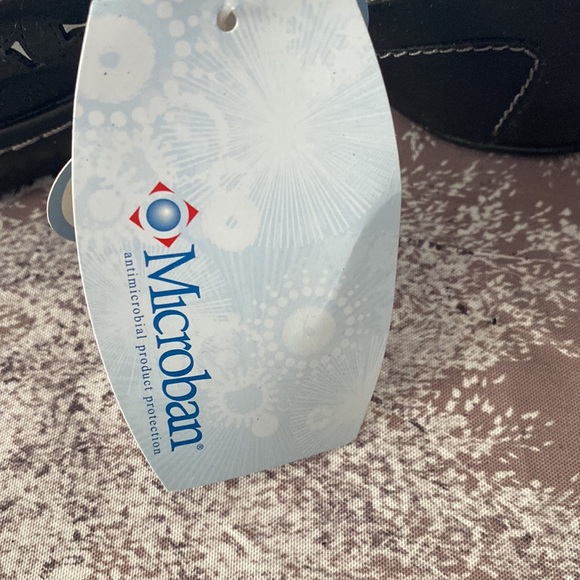 Shoes - Picture 2 of 11